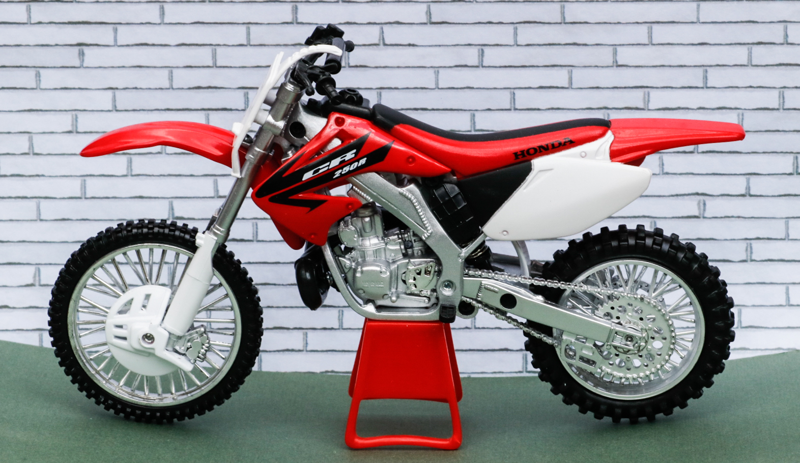 New Ray 1-12 Honda CR250R